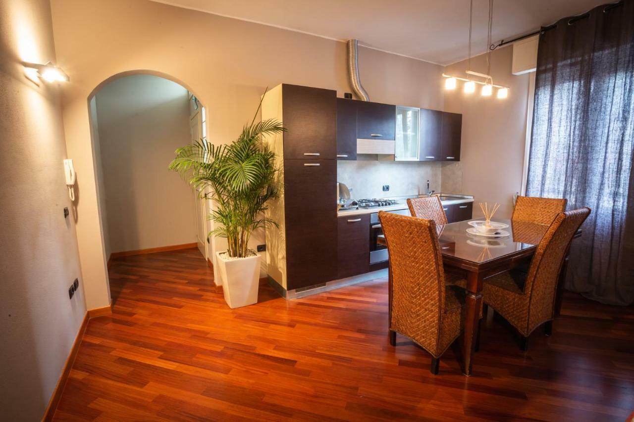Cinematic Modern Flat, 100 Mt Da Ospedale Apartman Ravenna Kültér fotó