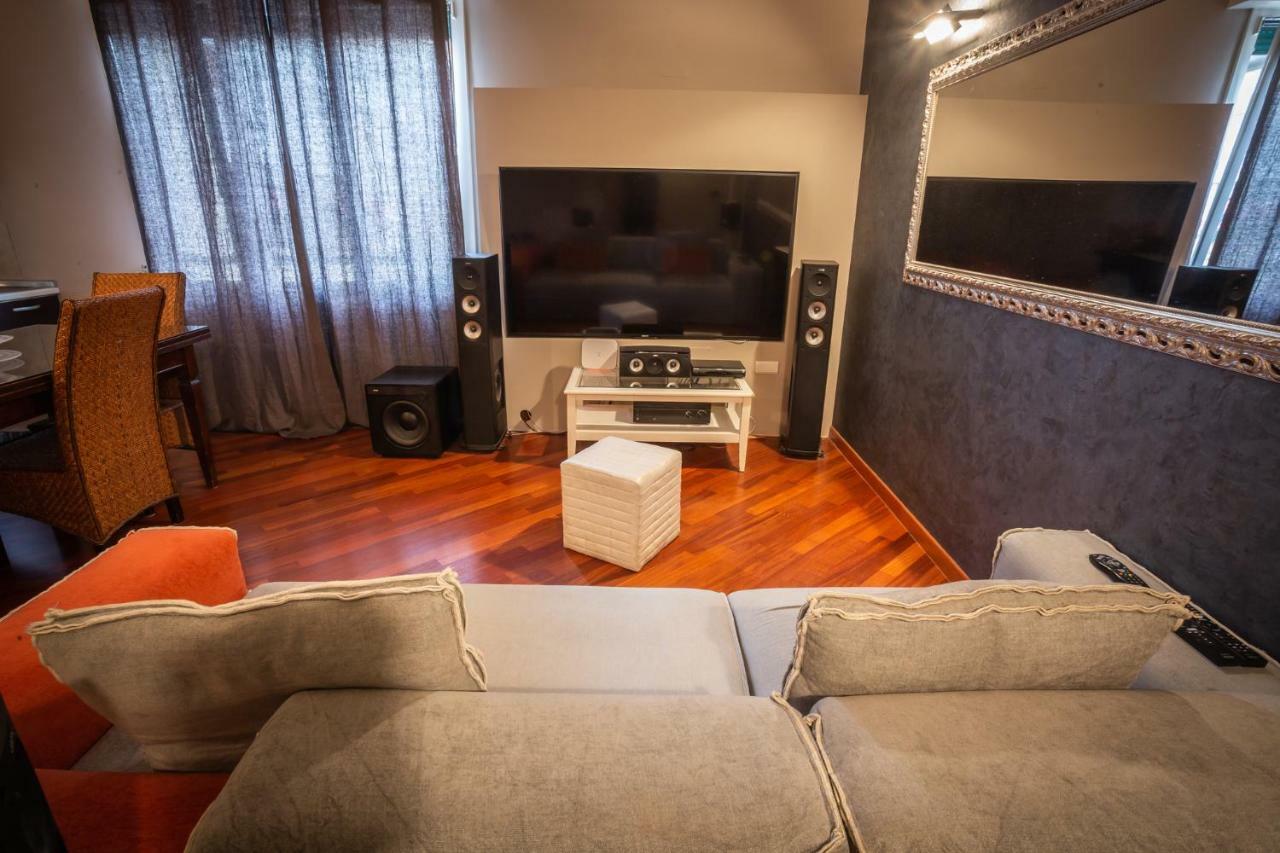 Cinematic Modern Flat, 100 Mt Da Ospedale Apartman Ravenna Kültér fotó
